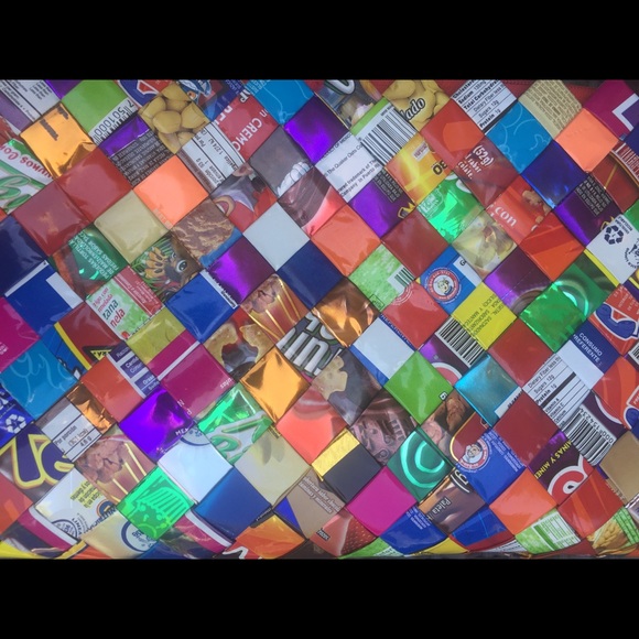 Juice Wrapper Shoulder Bag - Picture 3 of 8